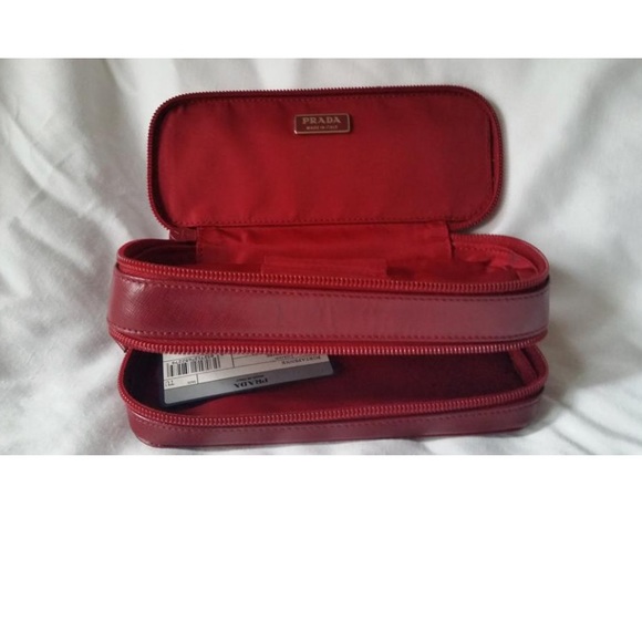 ISO IN SEARCH OF Prada Portepenne Writing Case!! ❤️❤️❤️ - Picture 1 of 3